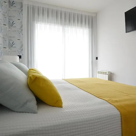 Galihost - Con Piscina En Canelas, شقة *