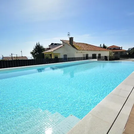 Galihost - Con Piscina En Canelas, *