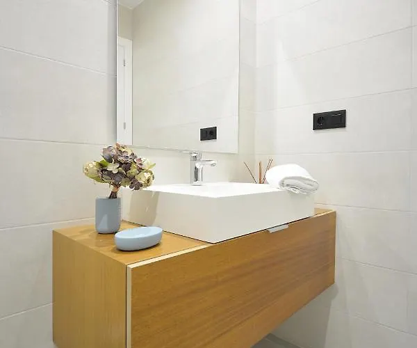 Galihost - Con Piscina En Canelas, Апартаменты *